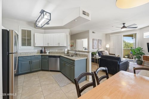 220-5303 N 7th St, Phoenix, AZ, 85014-2806 | Card Image