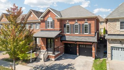 345 Nairn Cir, House other with 4 bedrooms, 5 bathrooms and 4 parking in Milton ON | Image 1