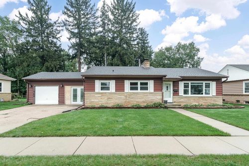 1320 Bennett St, Janesville, WI, 53545-1853 | Card Image