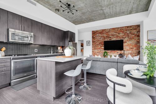 209-85 Duke St W, Kitchener, ON, N2H0B7 | Card Image