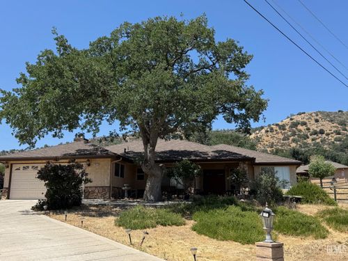 22417 Citation St, Tehachapi, CA, 93561-7950 | Card Image
