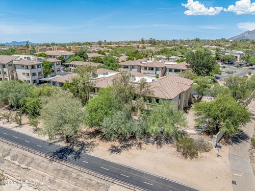 21106-2550 E River Rd, Tucson, AZ, 85718-9500 | Card Image