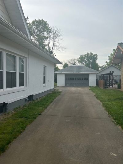 510 E Main Street, House other with 2 bedrooms, 1 bathrooms and null parking in Casey IL | Image 2