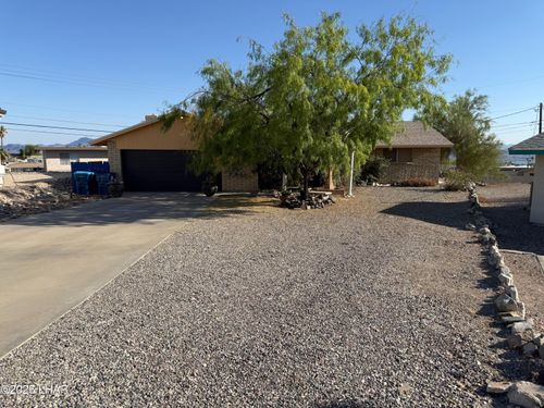 2584 Nimrod Ln, Lake Havasu City, AZ, 86403-5943 | Card Image