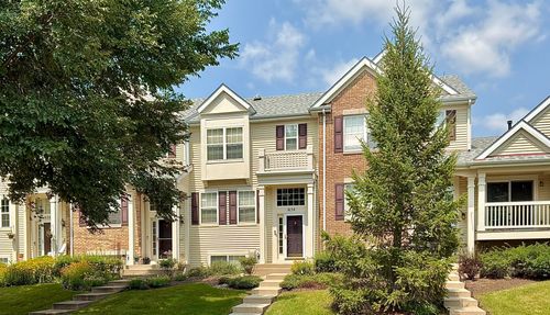 1634 Windward Dr, Pingree Grove, IL, 60140-2060 | Card Image