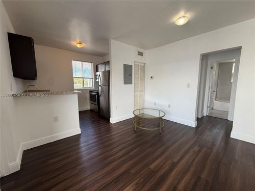 35-540 Nw 7th Street, North Miami, FL, 33136 | Card Image