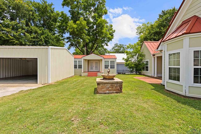 411 W Austin St, House other with 3 bedrooms, 2 bathrooms and null parking in Jefferson TX | Image 31