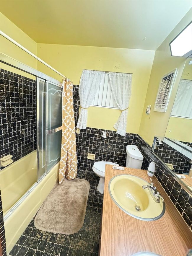 5013 Sw 88 Th Ter, House other with 3 bedrooms, 2 bathrooms and null parking in Cooper City FL | Image 18