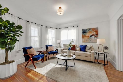 1919 48th Ave, Oakland, CA, 94601-5119 | Card Image