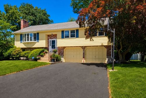 87 Hancock Rd, Needham, MA, 02492-1831 | Card Image