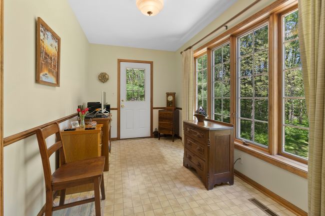 8518 Reese Rd, House other with 3 bedrooms, 3 bathrooms and 8 parking in HARVARD IL | Image 8