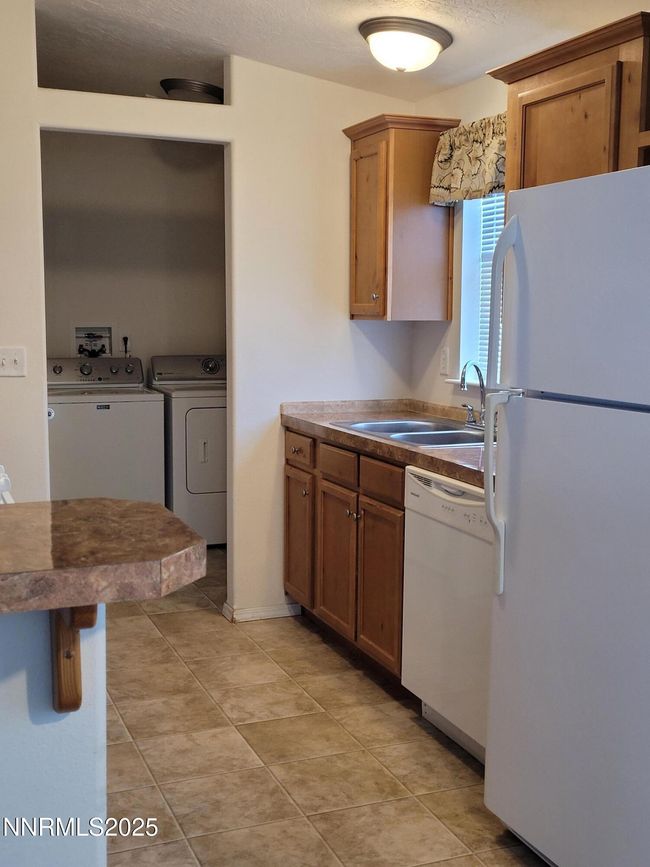 3340 Moon Ln, House other with 2 bedrooms, 1 bathrooms and 2 parking in Winnemucca NV | Image 9