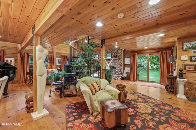236 Surriner Rd, House other with 3 bedrooms, 3 bathrooms and null parking in Becket MA | Image 25