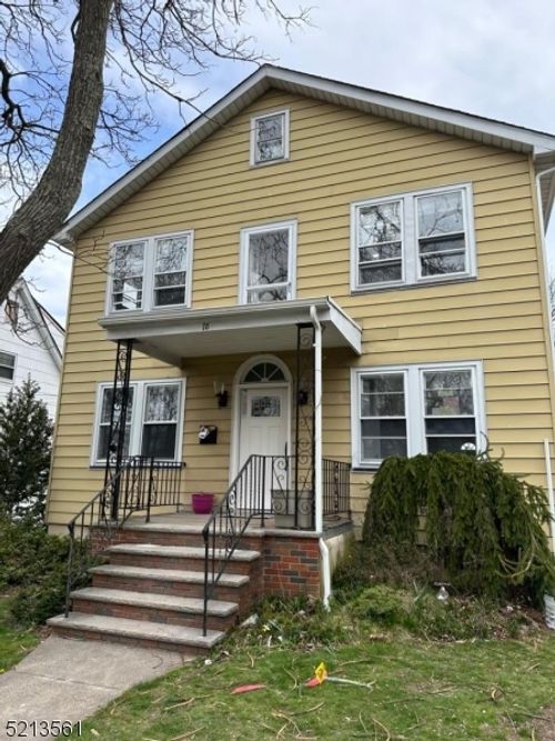18 S Mountain Ave, Cedar Grove, NJ, 07009-2112 | Card Image