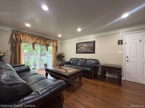 apt-c7-475 N Eton St, Birmingham, MI, 48009-5954 | Card Image