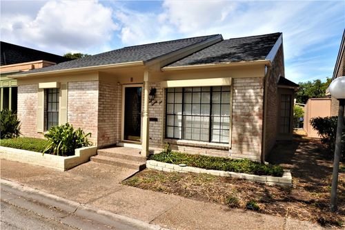 126-126 Lake Shore Dr, Corpus Christi, TX, 78413-2635 | Card Image