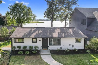 Sylvan Lake Ranch Home with Walkout Lower Level | Image 1