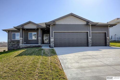 11131 N 161st Ave, Bennington, NE, 68007-6428 | Card Image