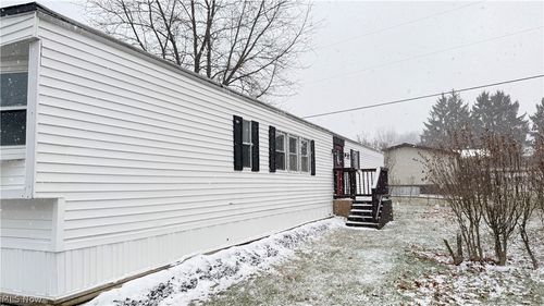 18592 Edwards Rd, Doylestown, OH, 44230-9558 | Card Image