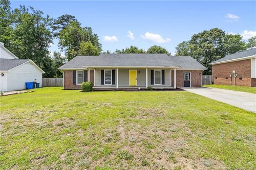 7820 Loxley Dr, Fayetteville, NC, 28314-6335 | Card Image