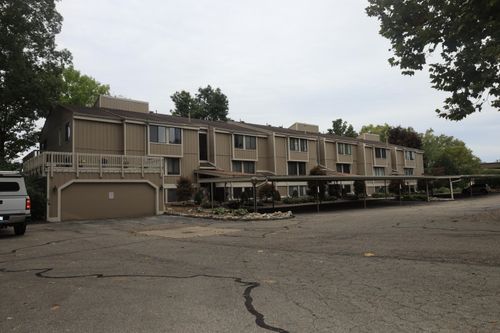 1731 Cliffs Lndg, Ypsilanti, MI, 48198-7329 | Card Image