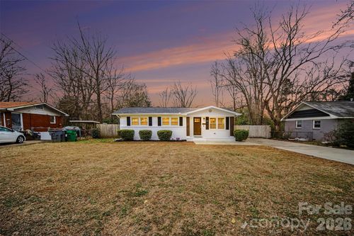 1221 Rollingwood Dr, Charlotte, NC, 28217-1243 | Card Image