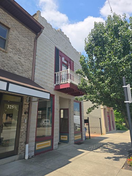 327 Walnut St, Lawrenceburg, IN, 47025-1841 | Card Image