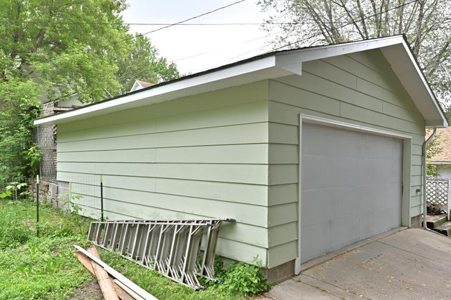DETACHED GARAGE | Image 29