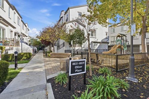 8831 Oliver Pl, Dublin, CA, 94568-1380 | Card Image