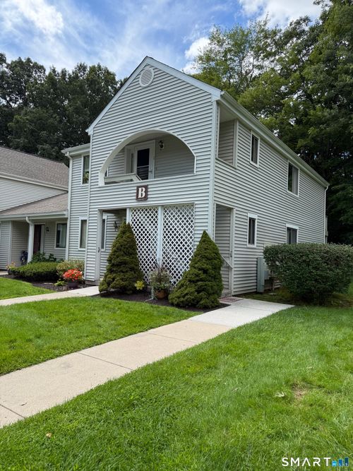 b2-35 Nutmeg Rd, Middlebury, CT, 06762-2542 | Card Image