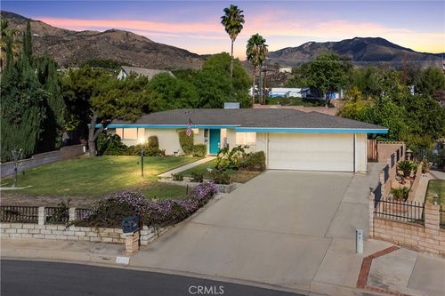 2579 Spring Meadow Ln, Highland, CA, 92346-7208 | Card Image