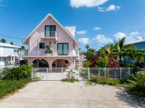 61 W Cahill Ct, Big Pine Key, FL, 33043-3303 | Card Image