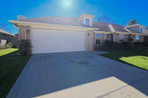 2222 Woodgrove Ln, Longview, TX, 75605-2280 | Card Image