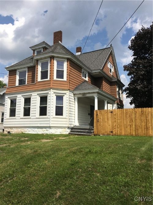 132-924 Teall, Syracuse, NY, 13208 | Card Image