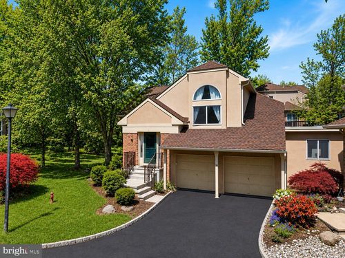 15 Kingsland Cir, Monmouth Junction, NJ, 08852-2514 | Card Image