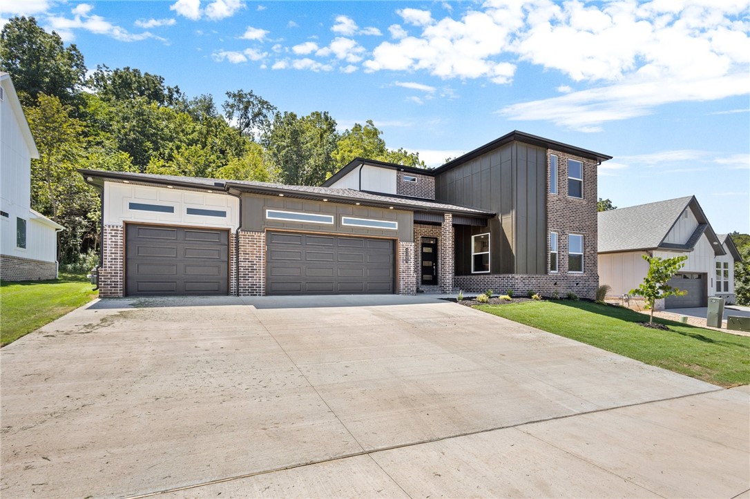 Bunker Dr, Pea Ridge, AR 72751