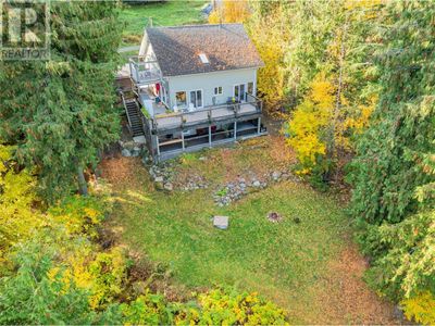 565 Harkness Ave, House other with 3 bedrooms, 3 bathrooms and null parking in Kaslo BC | Image 2