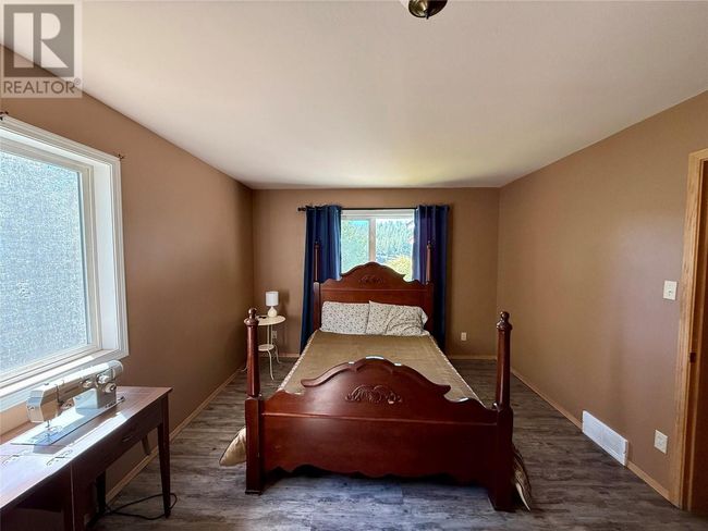 5888 Lazy Lake Rd, Home with 4 bedrooms, 2 bathrooms and null parking in Wasa BC | Image 20