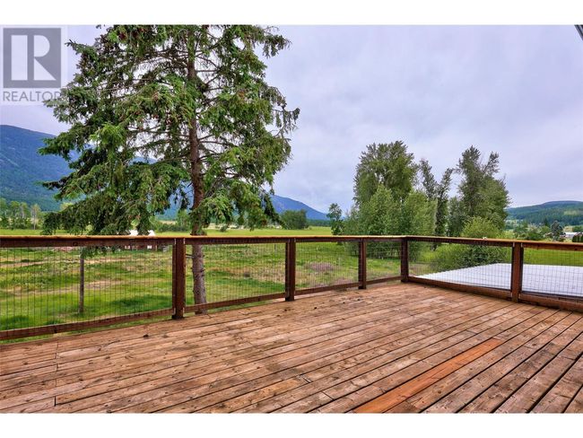 7398 Yellowhead Highway, House other with 3 bedrooms, 1 bathrooms and null parking in Darfield BC | Image 9