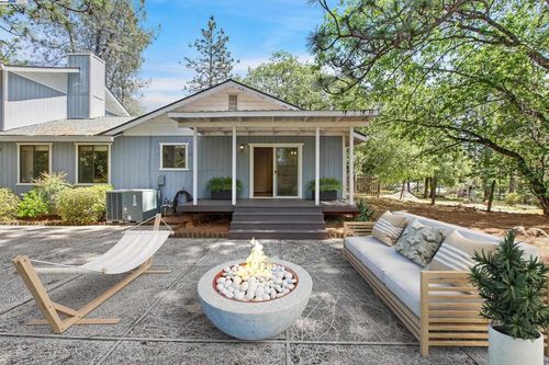 16261 Patricia Way, Grass Valley, CA, 95949-7224 | Card Image