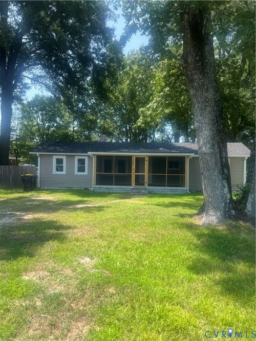 3907 Woodlawn St, Hopewell, VA, 23860-5527 | Card Image