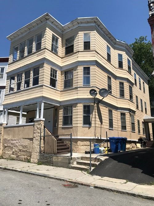 49-47 Juniper St, Lawrence, MA, 01841-1617 | Card Image