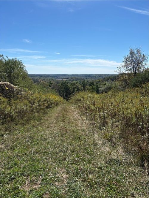 1 Christie Rd, Washington Twp, PA, 16061 | Card Image