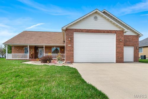 178 Emerald Way E, Granite City, IL, 62040-6635 | Card Image