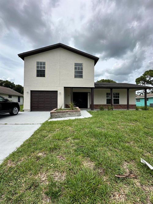565 Se Port St Lucie Blvd, Port St. Lucie, FL, 34984-5175 | Card Image