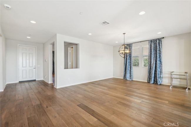 19216 Bension Dr, House other with 6 bedrooms, 4 bathrooms and 2 parking in Santa Clarita CA | Image 7