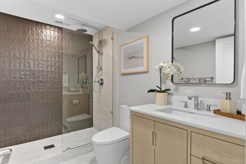 1338 Radcliffe Ln, Schaumburg, IL, 60193-3353 | Card Image