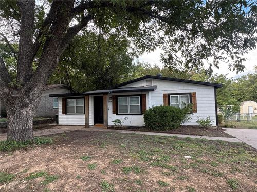 204 Live Oak Ln, Weatherford, TX, 76086-5158 | Card Image