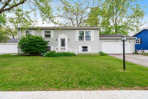 1710 Peachtree Dr, Valparaiso, IN, 46383 | Card Image