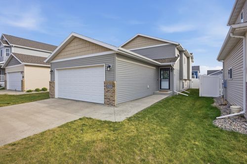 6270 56th Avenue S, Fargo, ND, 58104 | Card Image
